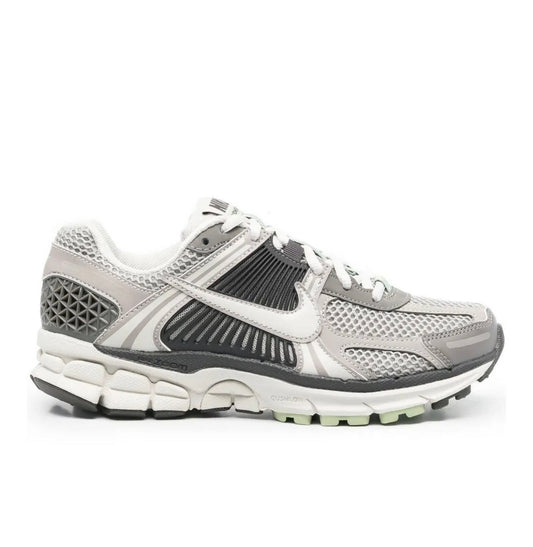 Nike Zoom Vomero 5 Light Grey - high-performance athletic footwear in Grey with advanced cushioning
