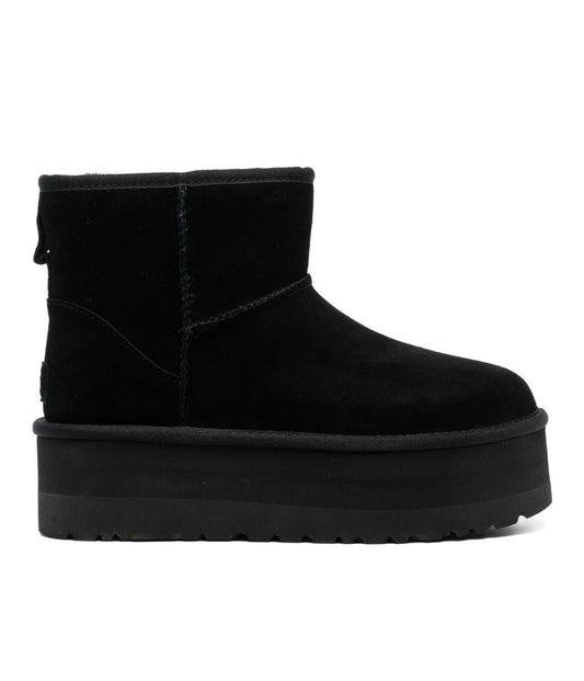 Ugg Ultra Black - high-performance athletic footwear in Black with advanced cushioning