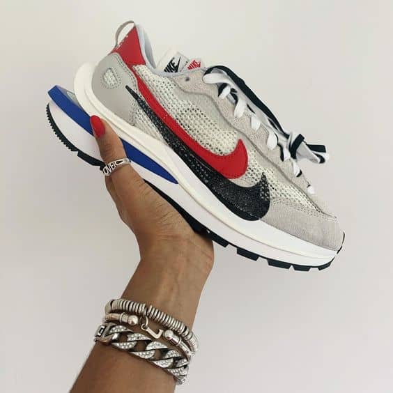 Nike X Sacai Vaporwafflle Sport Fuchsia Game Royal - high-performance athletic footwear with advanced cushioning