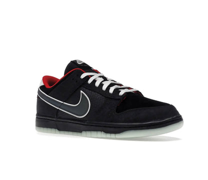 Dunk Low - high-performance athletic footwear with advanced cushioning
