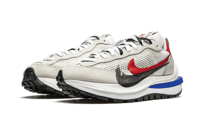 Nike X Sacai Vaporwafflle Sport Fuchsia Game Royal - high-performance athletic footwear with advanced cushioning
